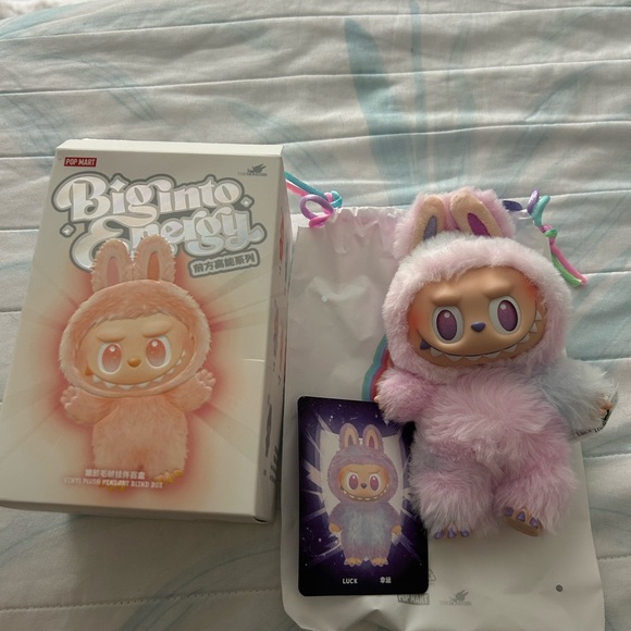 Pop Mart Big Into Energy Series Labubu Luck